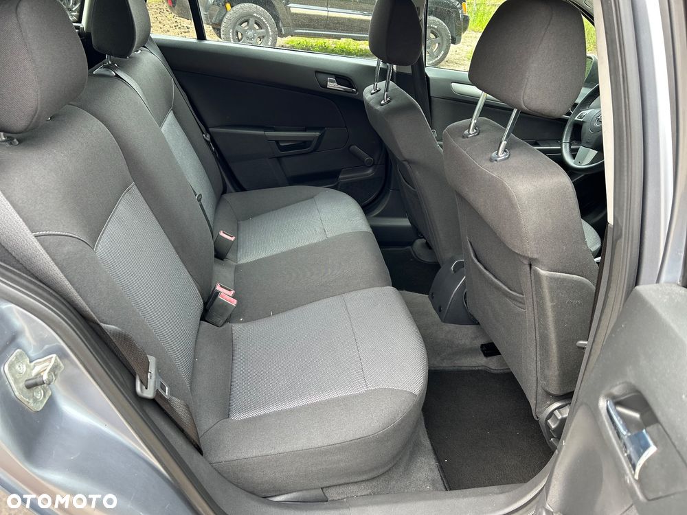 Opel Astra 1.6 Edition 111 Jahre - 23