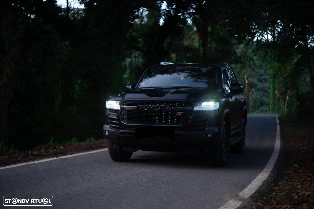 Toyota Land Cruiser LC300 GR Sport - 4
