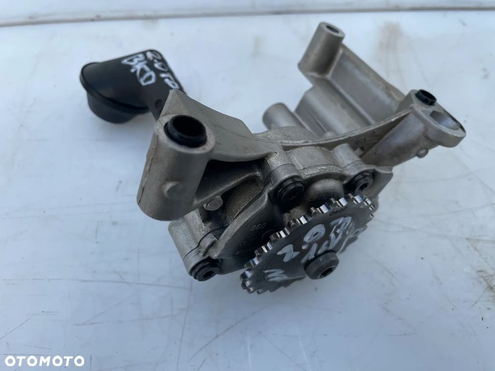 POMPA OLEJOWA VW GOLF V TOURAN I AUDI A3 8P SEAT SKODA 2.0TDI 140KM BKD 03G115105 - 2