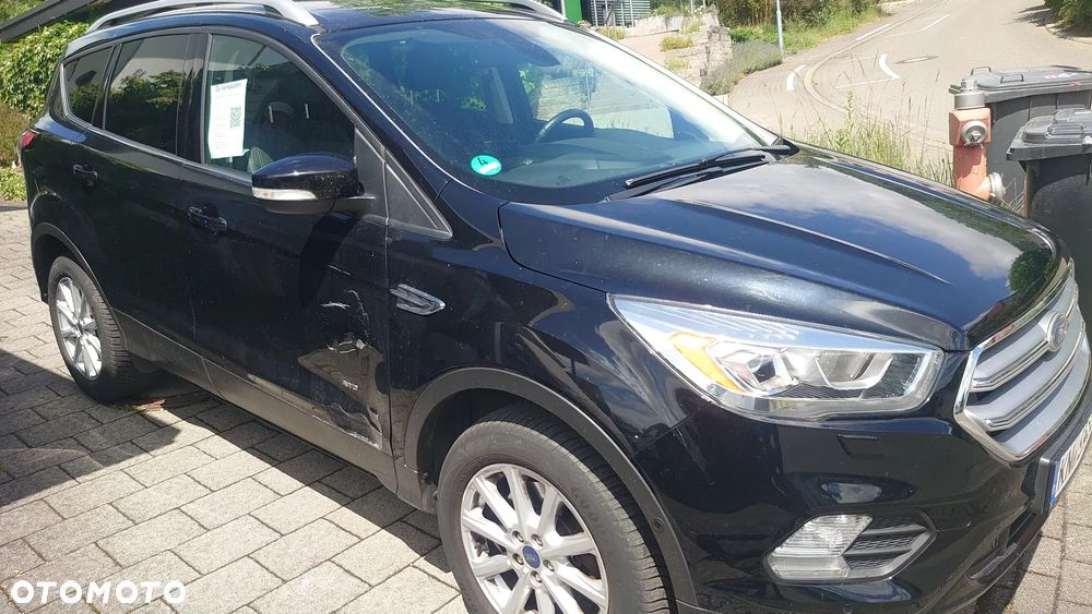 Ford Kuga - 1