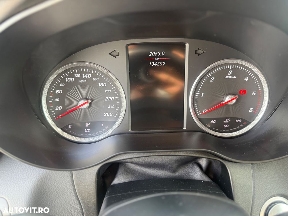 Mercedes-Benz GLC 220 d 4MATIC 9G-TRONIC - 12