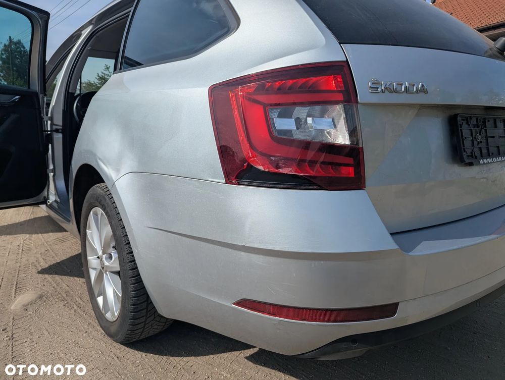 Skoda Octavia 1.6 TDI DSG Ambition - 14