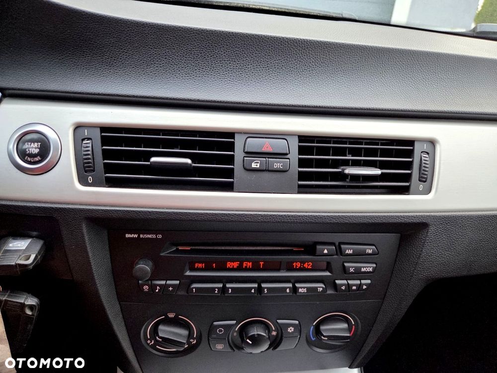BMW Seria 3 - 25