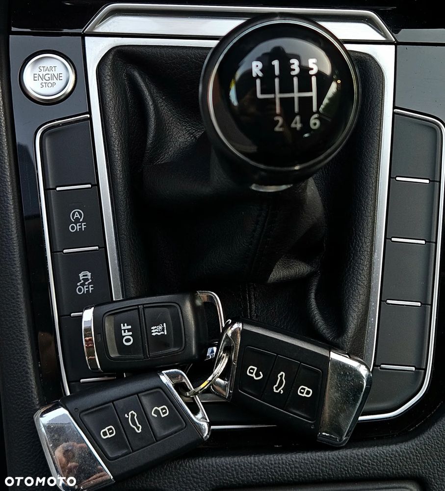 Volkswagen Passat 2.0 TDI BMT Highline - 16