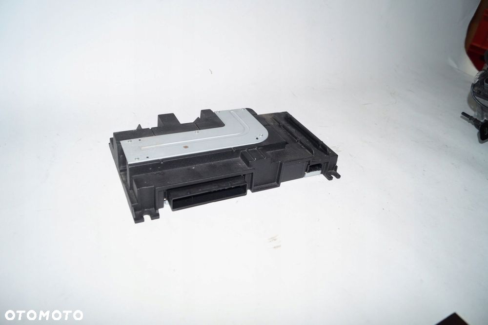 audi a3 8v wzmacniacz bang olufsen 8v0035465 - 4