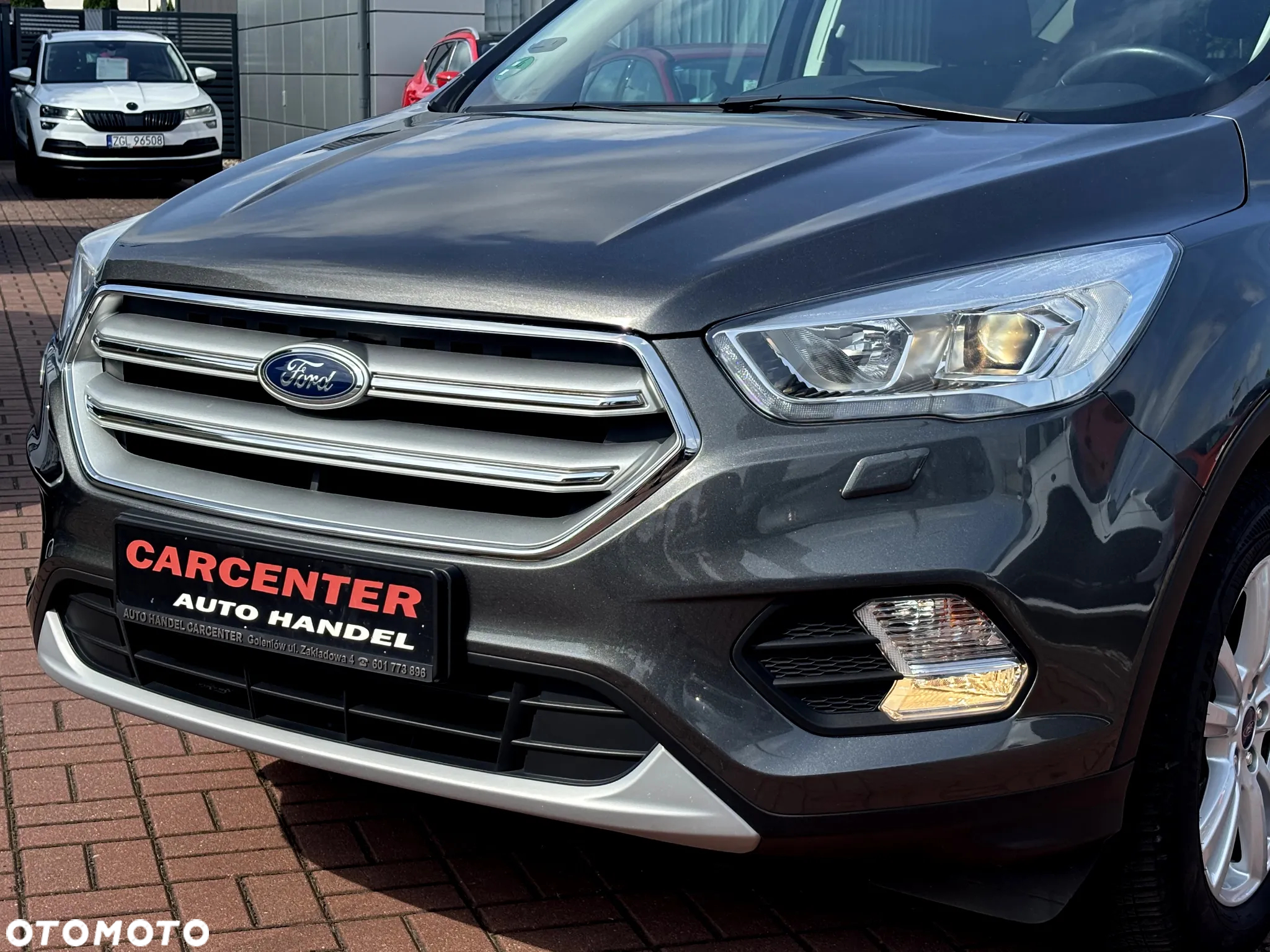 Ford Kuga 1.5 EcoBoost 2x4 Titanium - 5