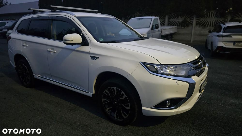 Mitsubishi Outlander 2.0 4WD - 2