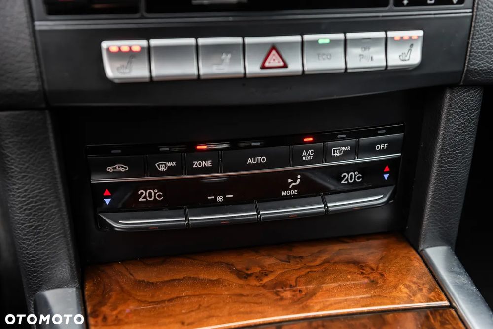 Mercedes-Benz Klasa E 350 BlueTEC 4-Matic Classic - 25