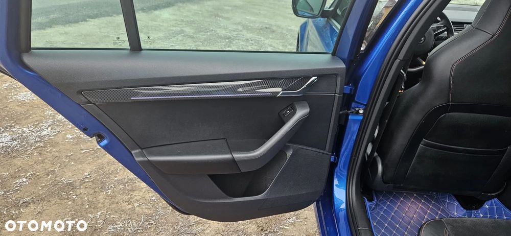 Skoda Octavia 2.0 TDI 4x4 DSG RS - 35