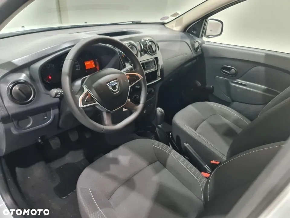 Dacia Sandero SCe 75 Essential - 10