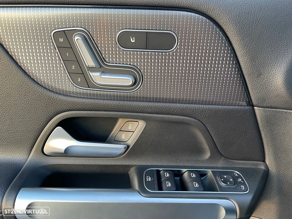 Mercedes-Benz GLB 180 d 8G-DCT Progressive - 25