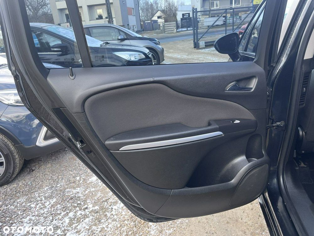 Opel Zafira - 25