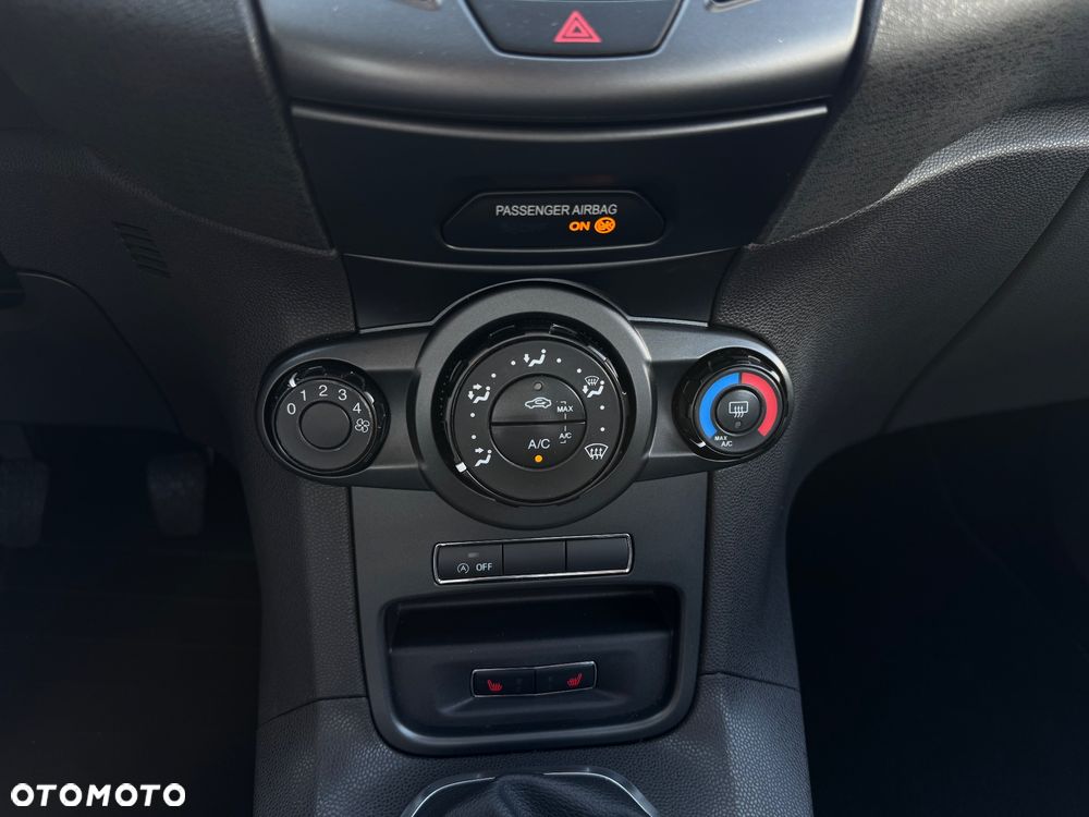 Ford Fiesta - 35