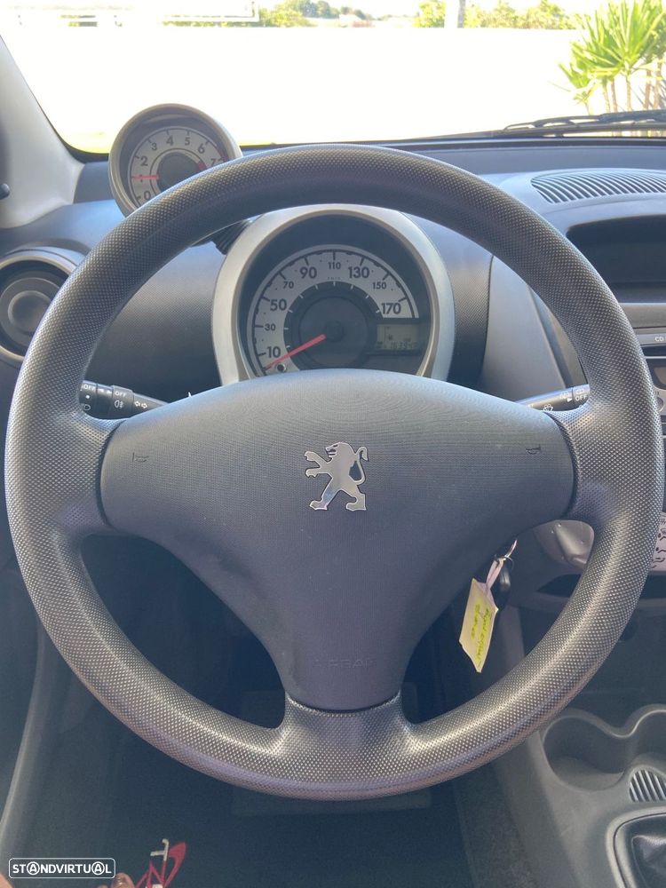 Peugeot 107 1.0 Trendy - 14