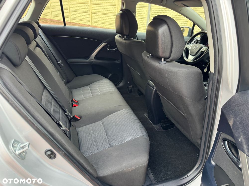 Toyota Avensis Touring Sports 1.8 Business Edition - 20