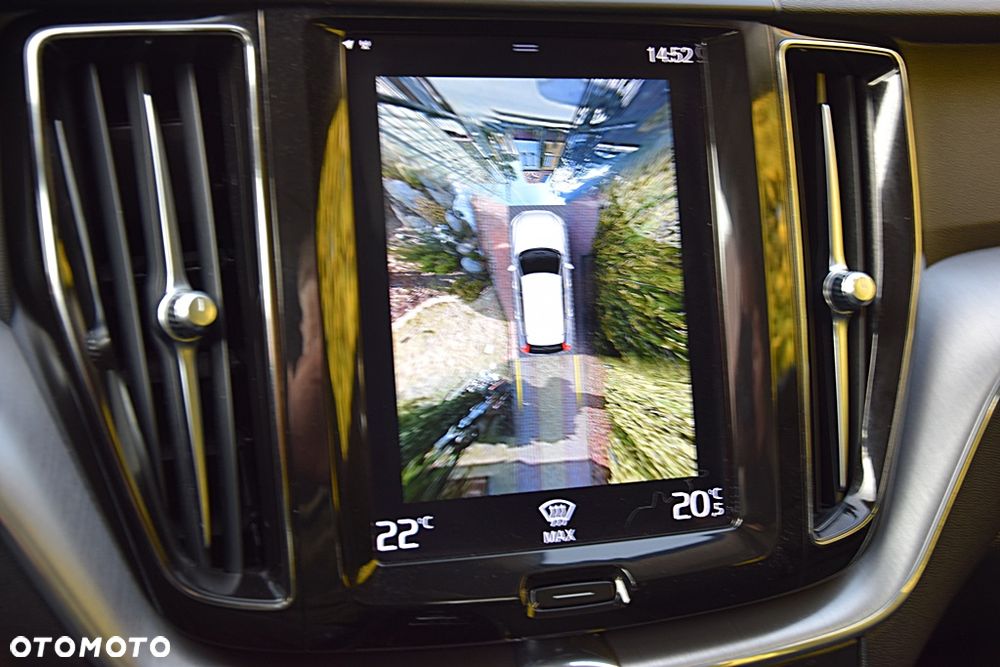 Volvo XC 60 B4 D AWD Geartronic Momentum - 18