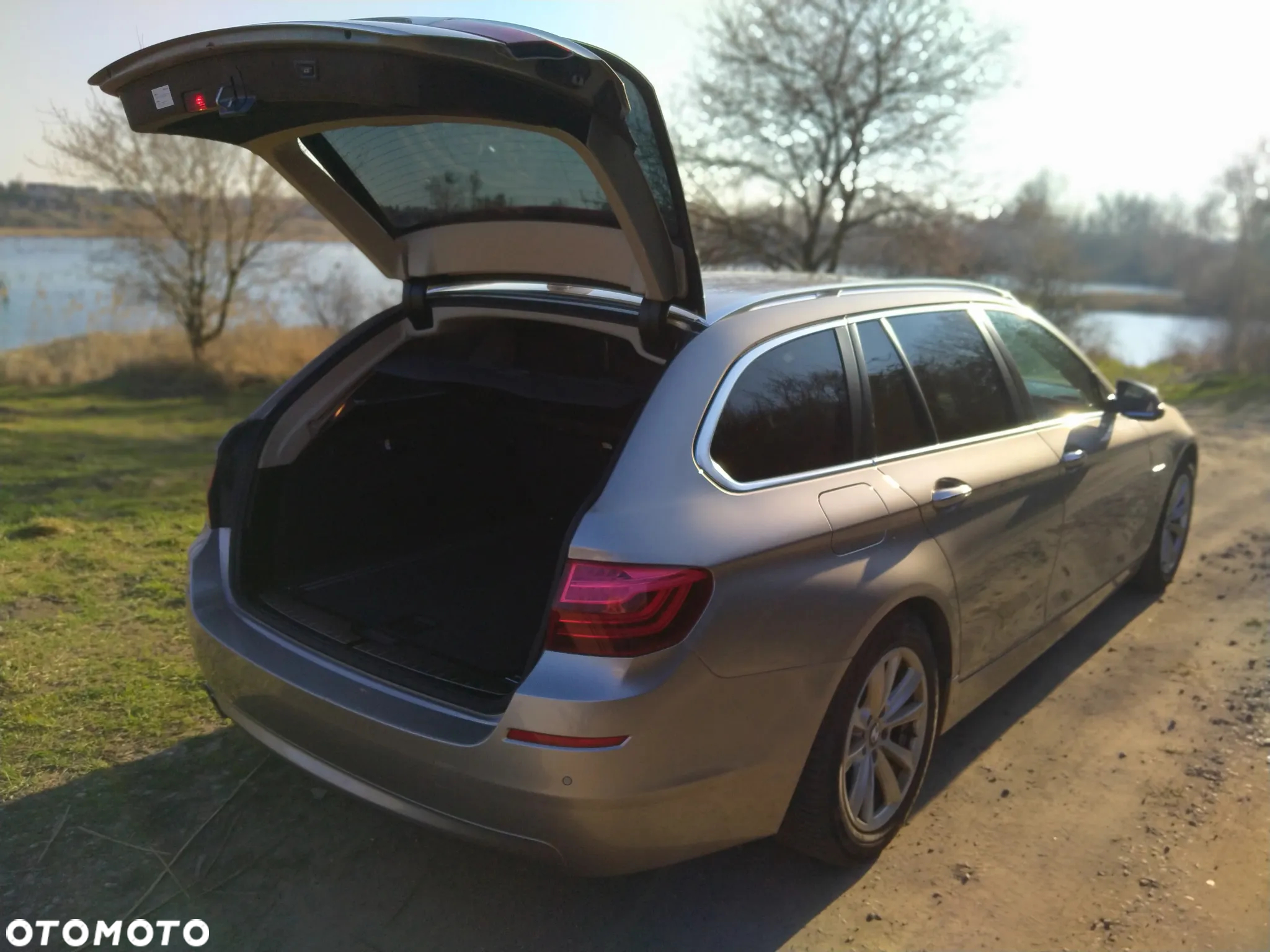 BMW Seria 5 525d Touring Luxury Line - 23
