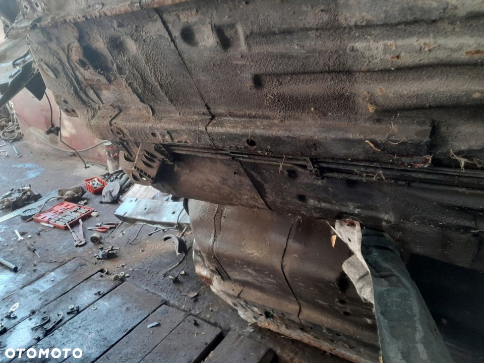 Mazda 323 323f 626 Premacy podłużnica podłoga - 7