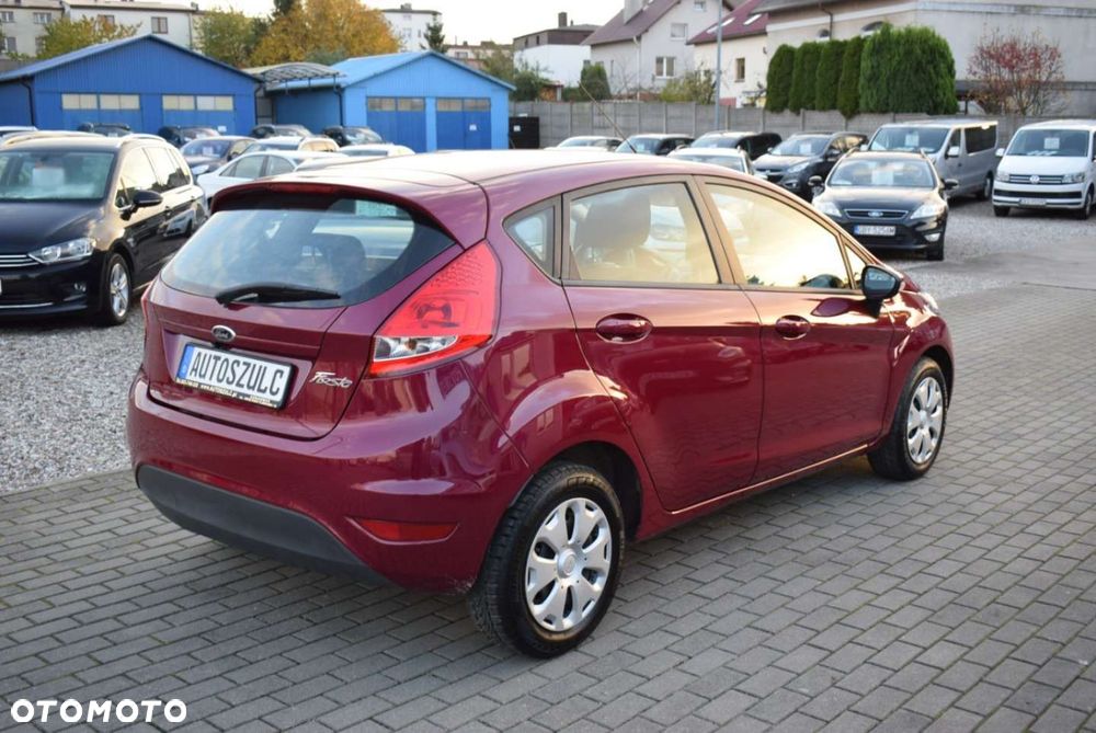 Ford Fiesta - 10