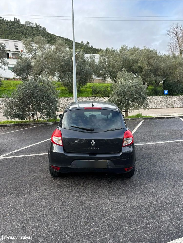 Renault Clio 1.5 dCi Dynamique S - 5