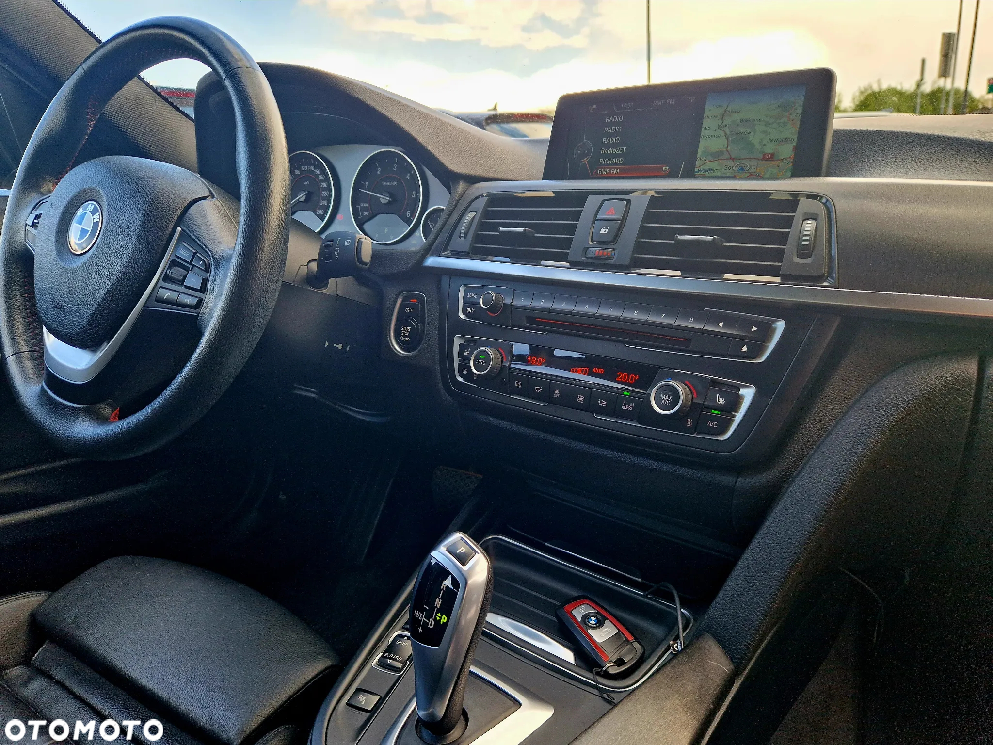 BMW Seria 3 330d xDrive M Sport EU6 - 14