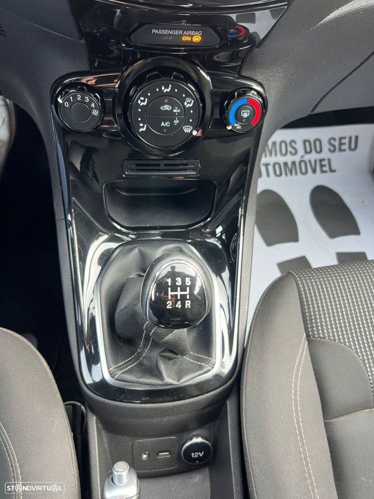 Ford Fiesta 1.5 TDCi Titanium - 29