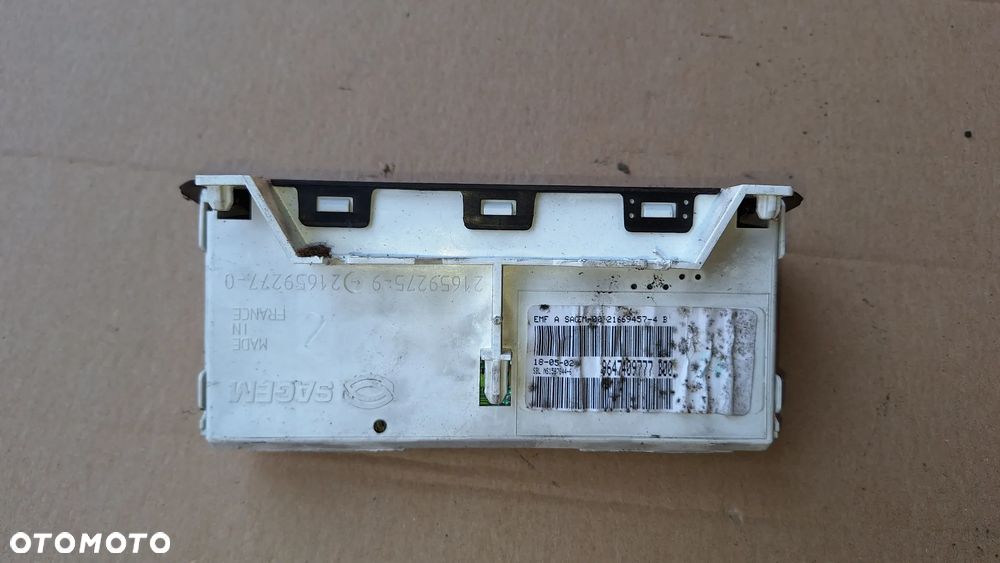 WYSWIETLACZ ZEGAREK PEUGEOT 206 964709777 - 2
