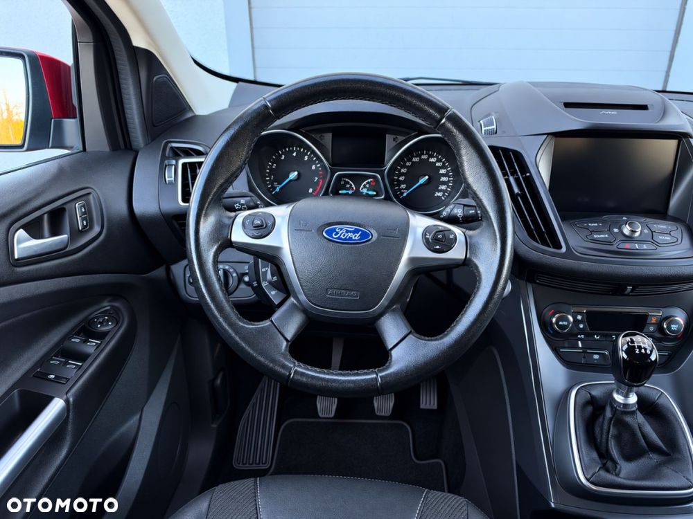 Ford Kuga 1.5 EcoBoost 2x4 Titanium - 23