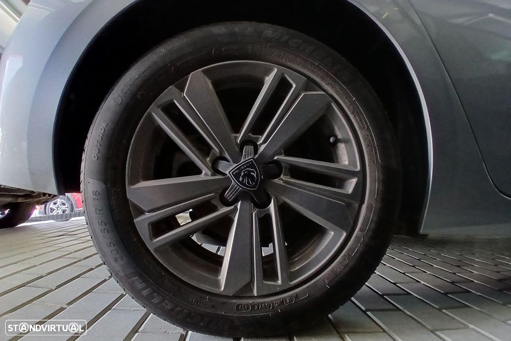 Peugeot 308 1.5 BlueHDi Style EAT8 - 4