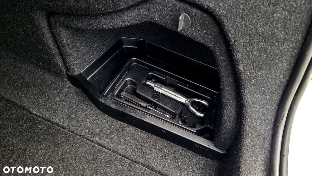 BMW Seria 3 320d Sport Line - 33