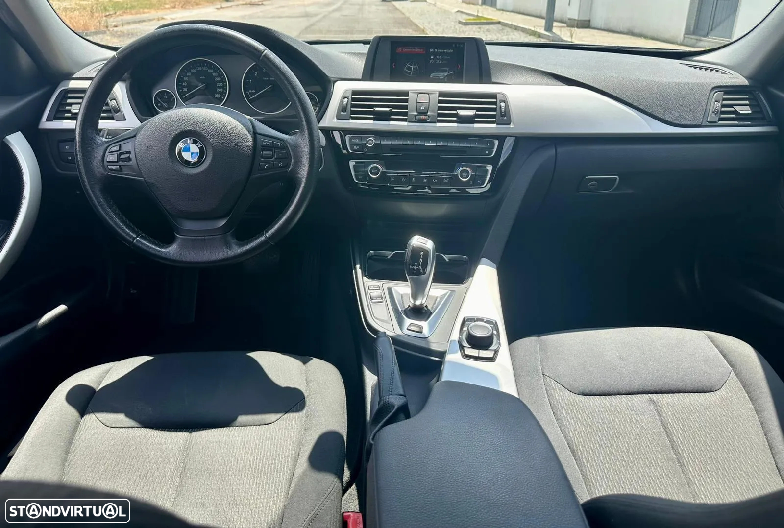 BMW 330 e iPerformance Advantage - 10