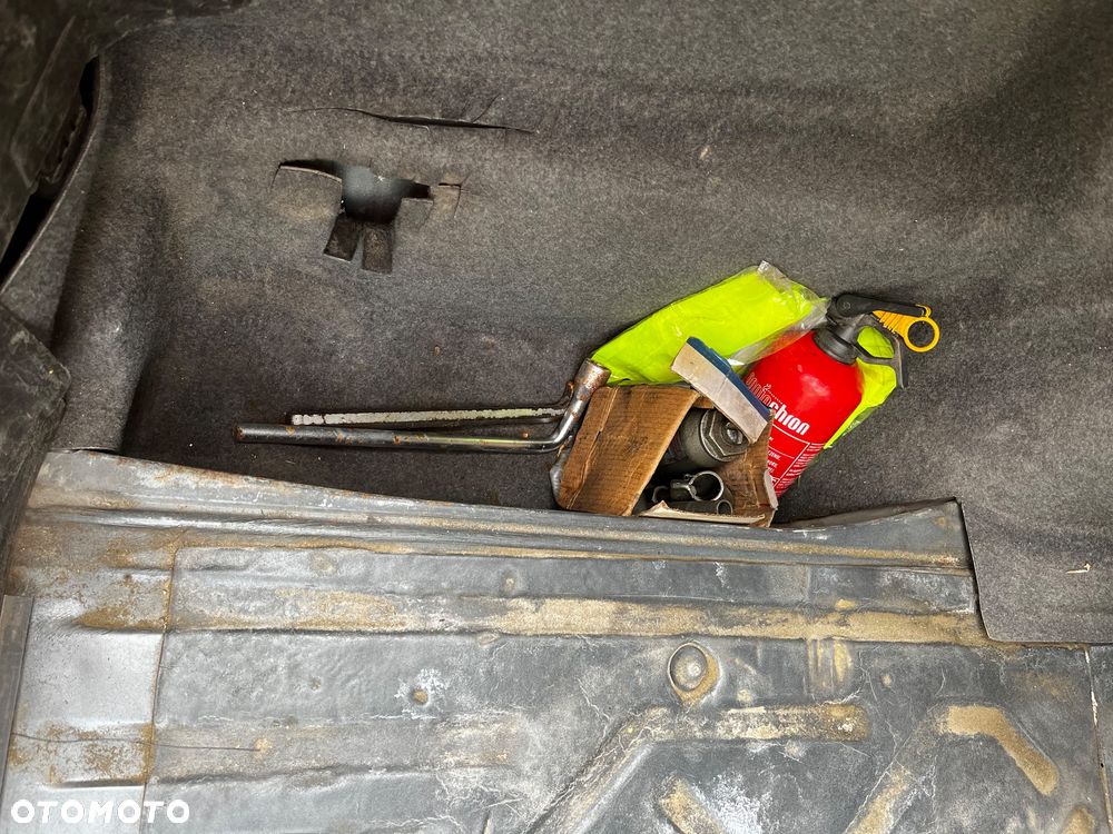 Mercedes-Benz Klasa E 250 T Diesel - 38