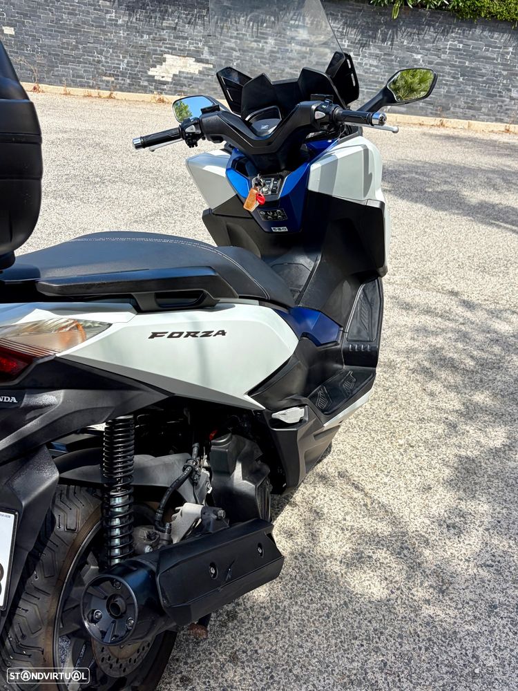 Honda Forza 1 - 9
