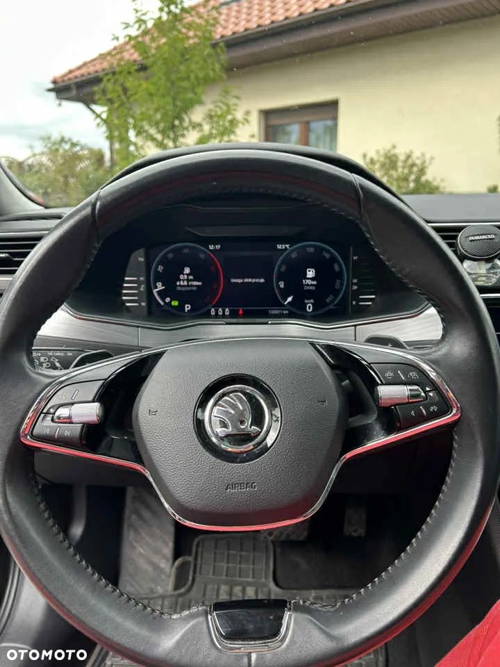Skoda Superb 2.0 TDI SCR Ambition DSG - 9