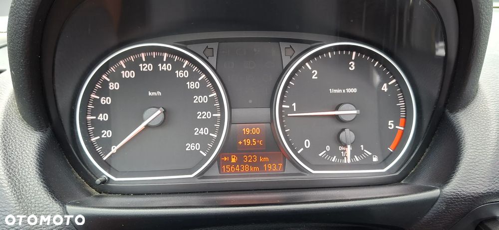 BMW Seria 1 120d Edition Exclusive - 32