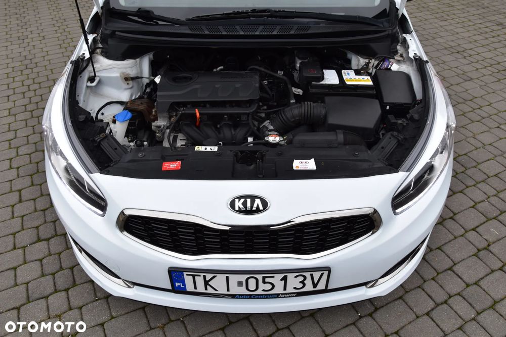 Kia Ceed 1.4 CVVT Dream-Team Edition - 18