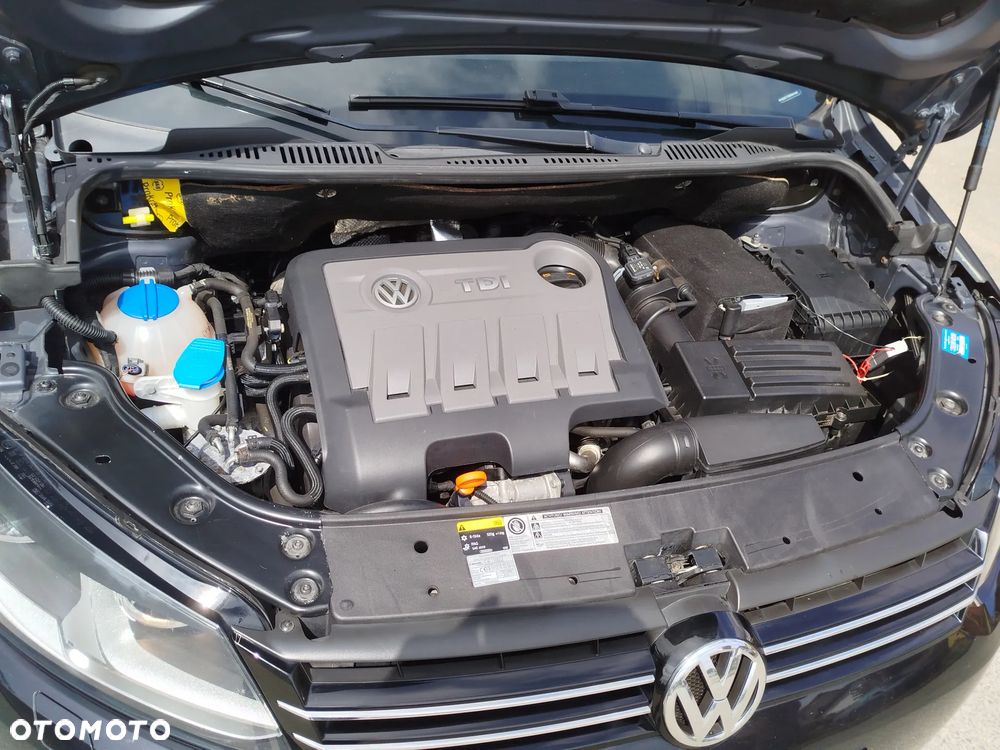 Volkswagen Touran - 14