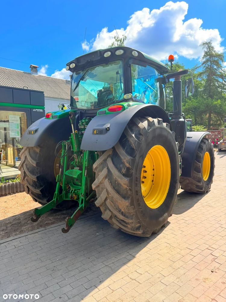 John Deere 6215R - 15
