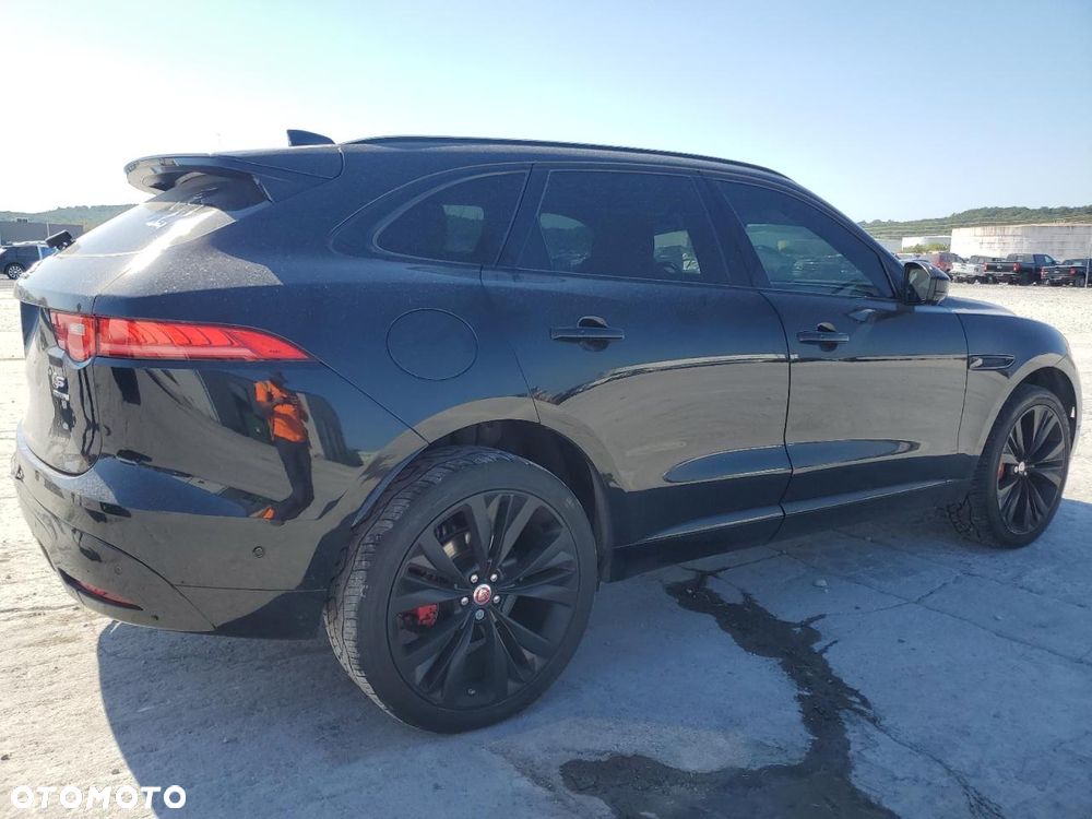 Jaguar F-Pace - 3