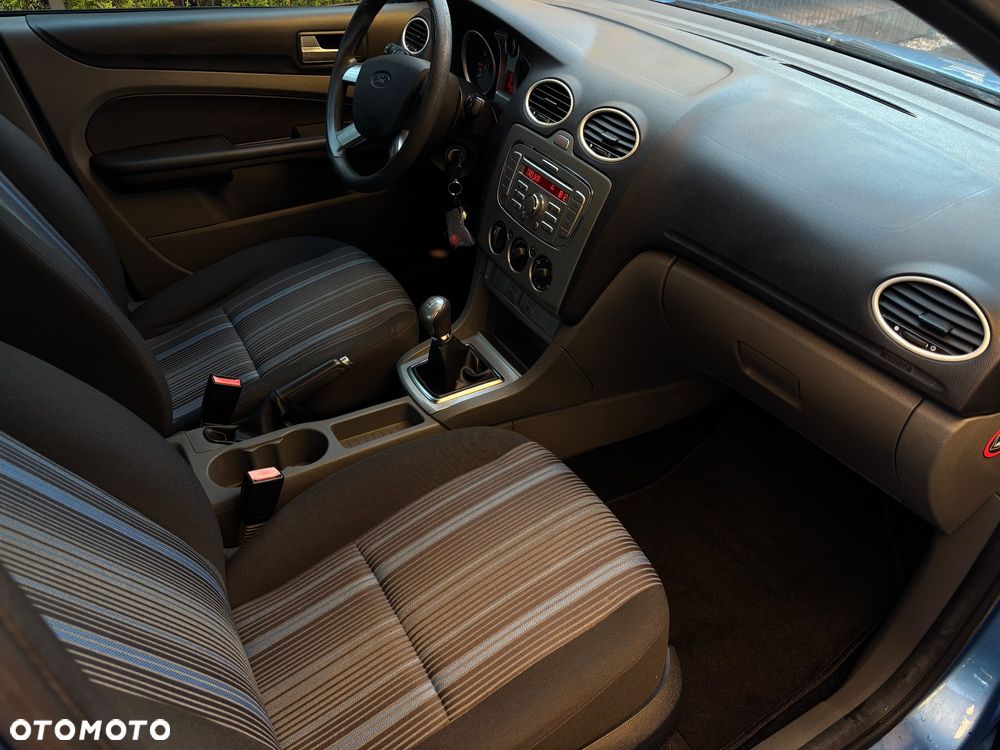 Ford Focus 1.6 Comfort - 5