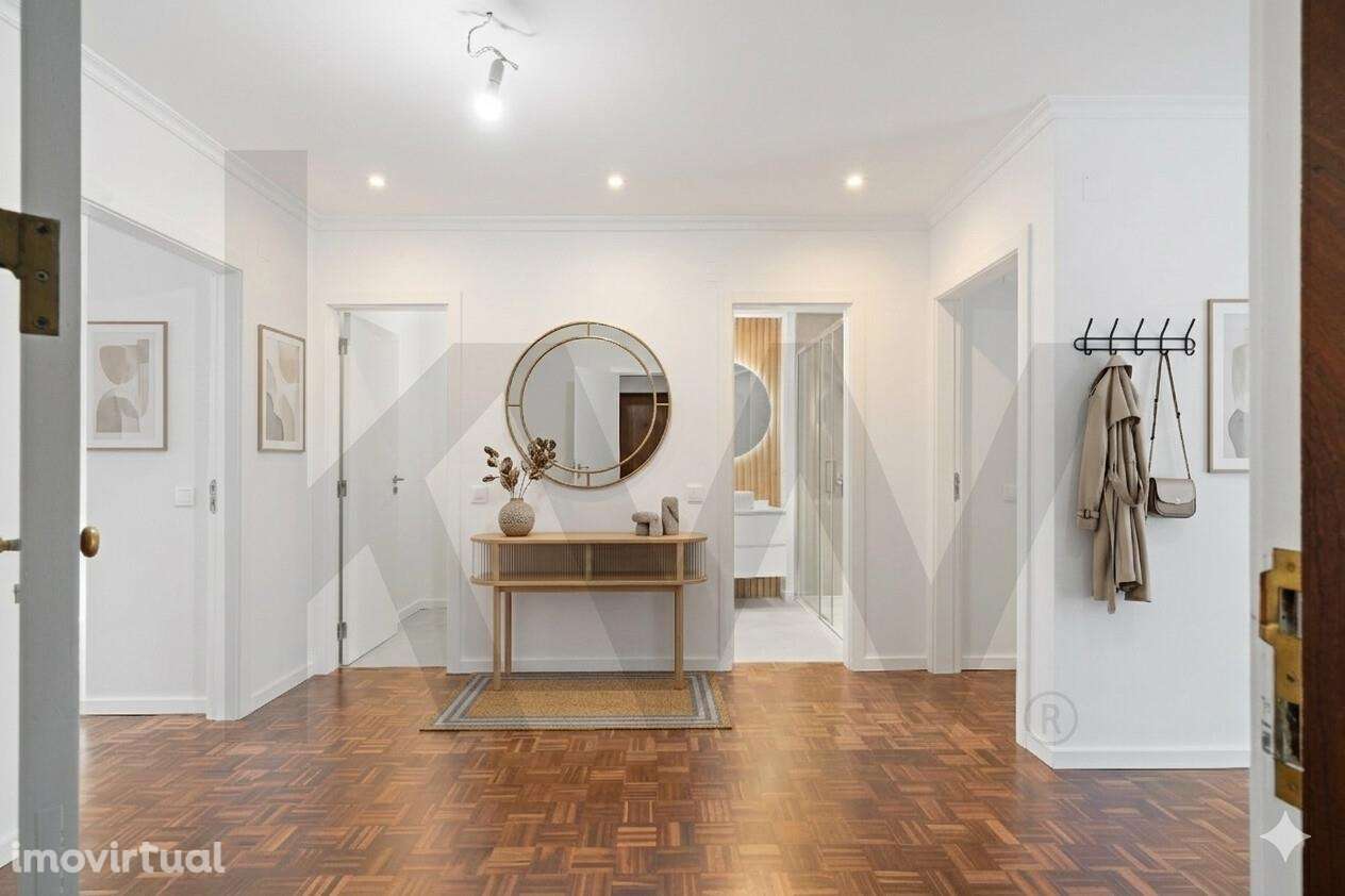 Apartamento T2 remodelado com varanda vista jardim no Centro do Funcha - Grande imagem: 4/40