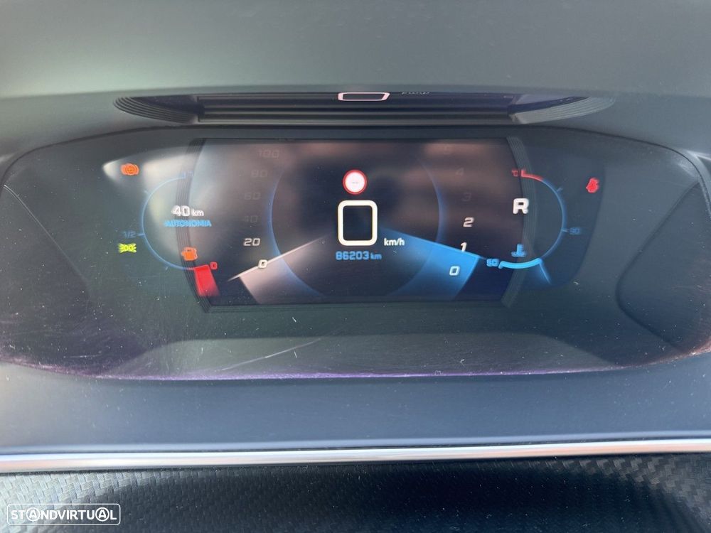 Peugeot 2008 1.2 PureTech Allure Pack EAT8 - 11