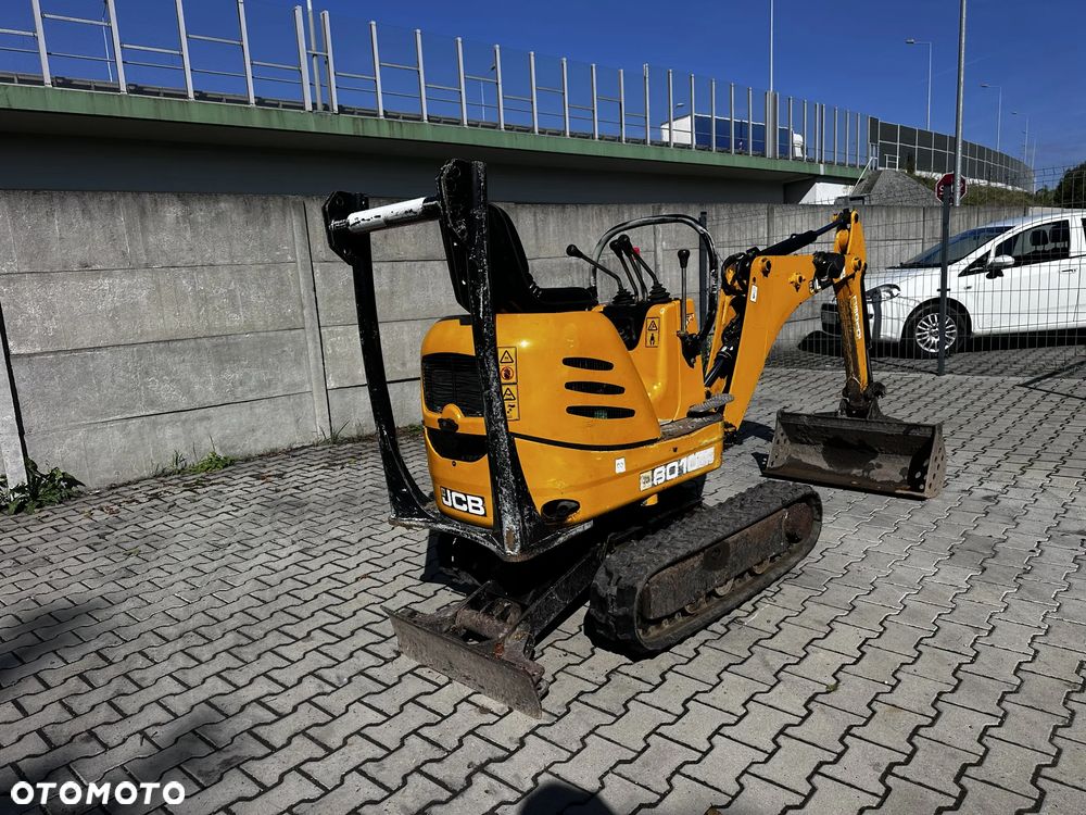 JCB 8010 - 4