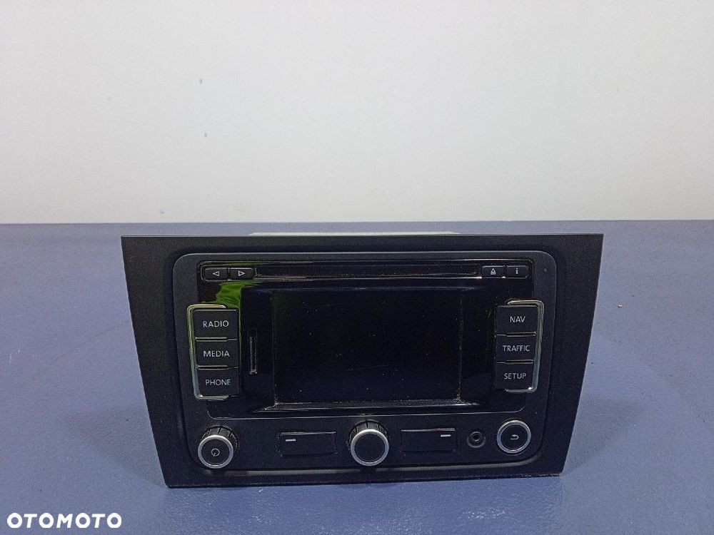 VW GOLF 6 VI RADIO I NAWIGACJA FABRYCZNE 3C0035270B - 1