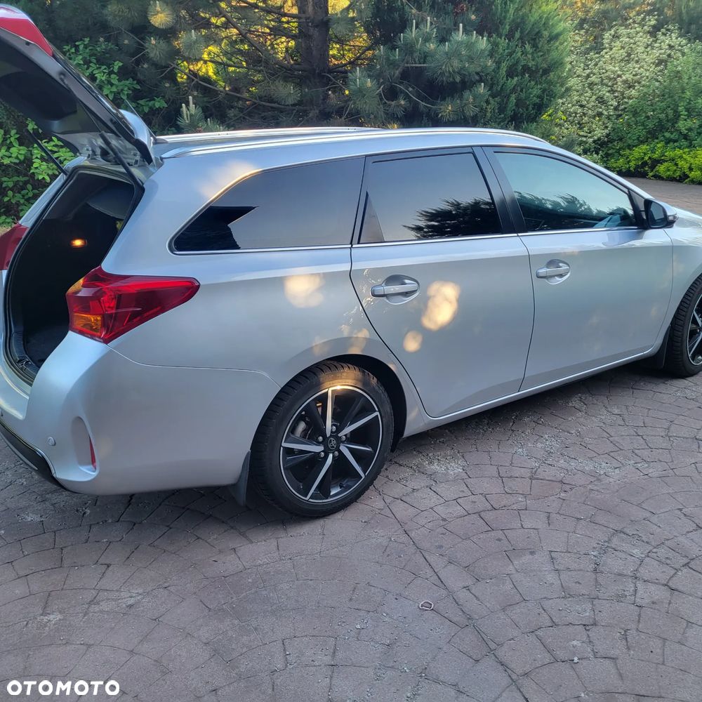 Toyota Auris 2.0 D-4D Premium Comfort - 4