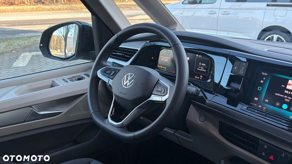 Volkswagen multivan Multivan Family L2 silnik: 2,0 l TDI SCR 150 KM / skrzynia biegów: 7-biegowa DSG rozstaw osi: 3124 mm - 18