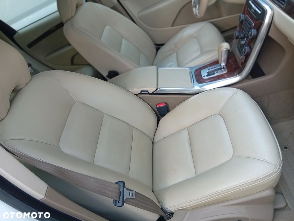 Volvo XC 70 - 6