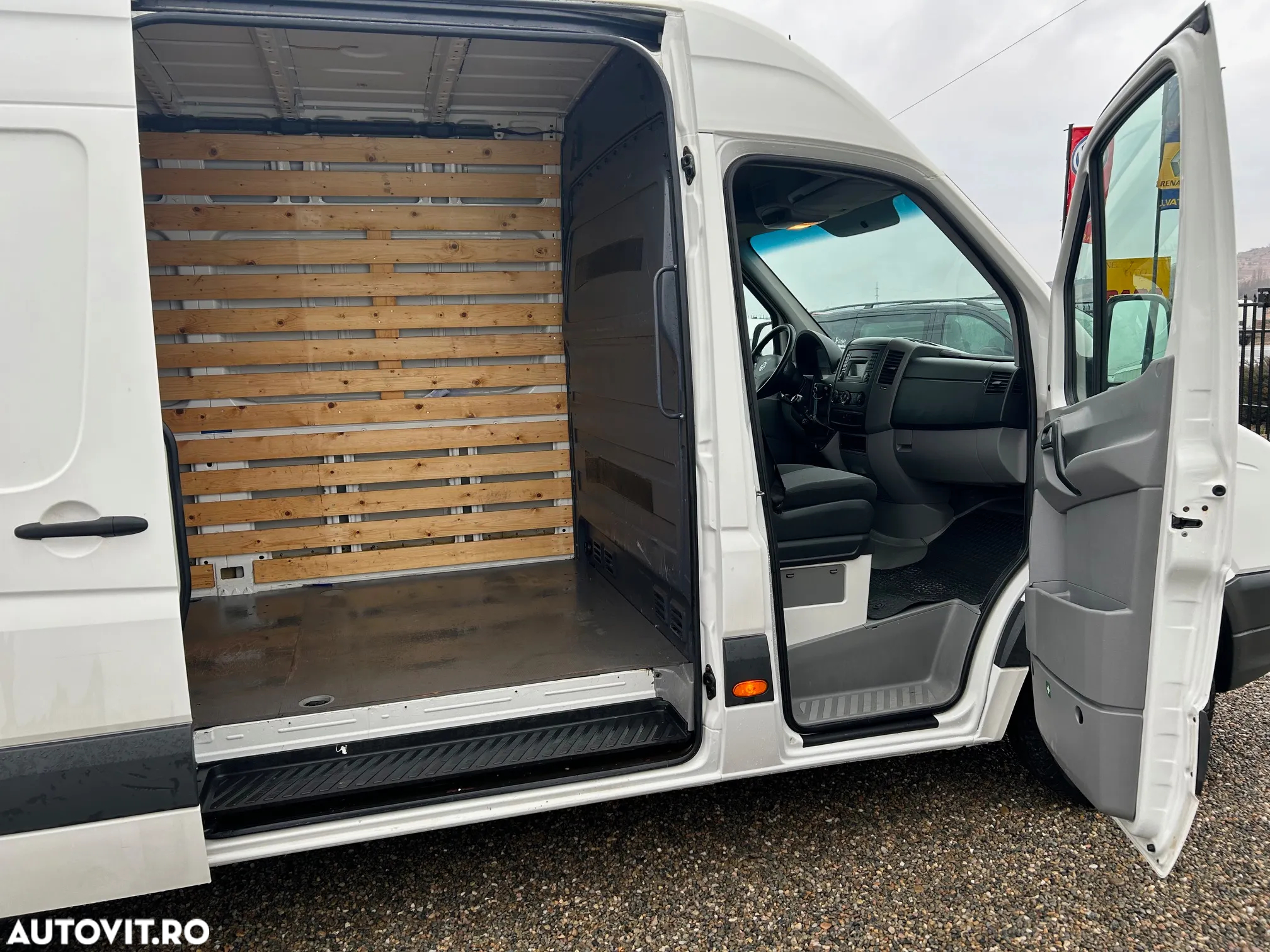 Volkswagen Crafter - 5