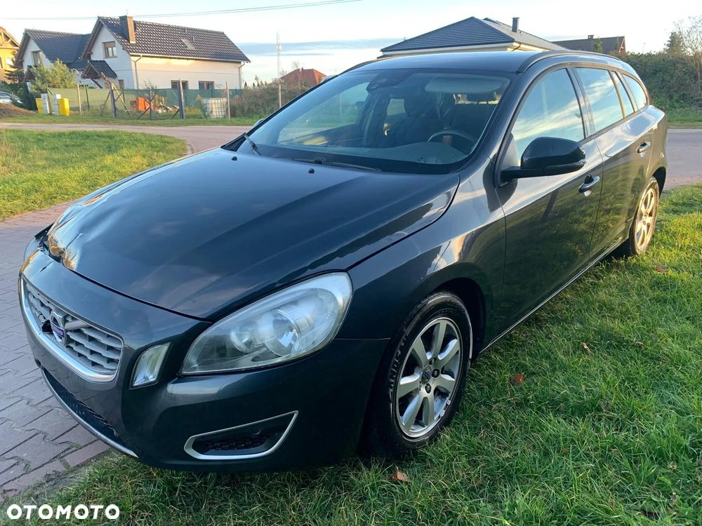 Volvo V60 D2 Momentum - 1