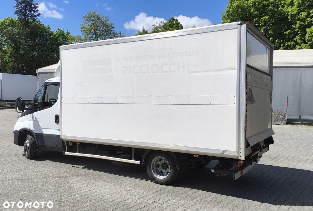 Iveco Daily 3,0 kontener z windą - 4